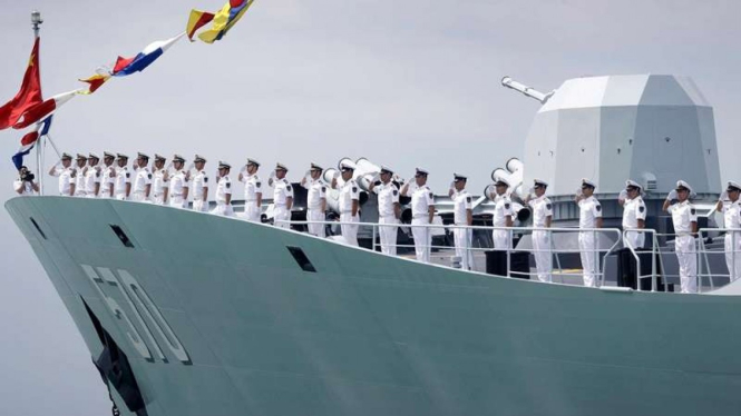 VIVA Militer: Kapal frigate peluru kendali Angkatan Laut China, Huangshan 