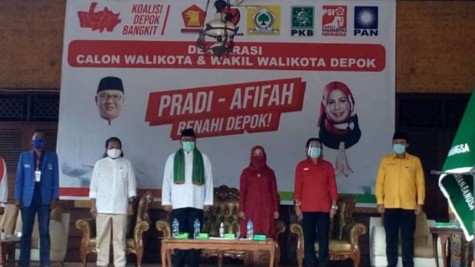 Calon Wali Kota dan Calon Wakil Wali Kota Depok dari gabungan 12 Partai.