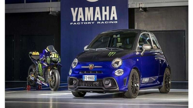 Mobil mungil Fiat Abarth 595 livery Yamaha