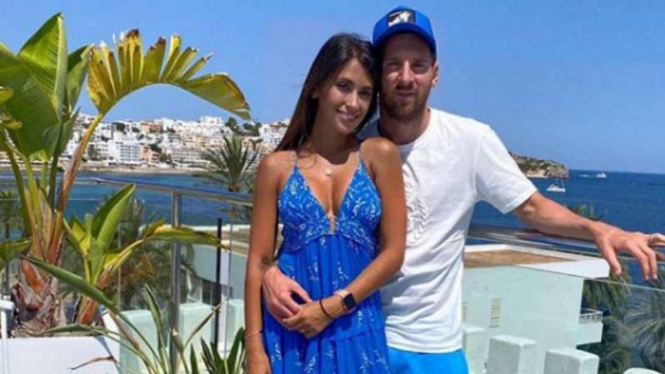 Lionel Messi dan istrinya, Antonela Roccuzzo.