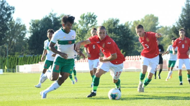 Irfan Jauhari di pertandingan Timnas Indonesia U-19 vs Bulgaria