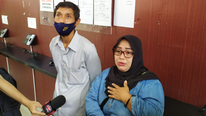 Nani Puspita (kanan), ibu RT di kediaman Angel Lelga jadi saksi di persidangan.