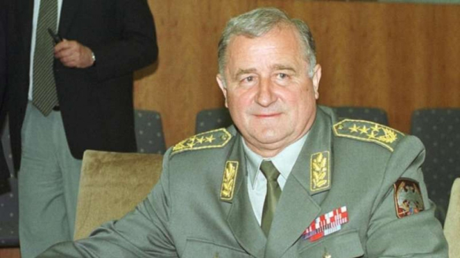 VIVA Militer: Eks Panglima Angkatan Bersenjata Yugoslavia, Jenderal Dragoljub Oj
