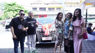 Sarwendah Bagikan Alphard Hingga Dinar Candy Minta Dihamili