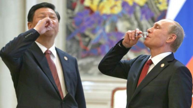 VIVA Militer: Presiden China, Xi Jinping, dan Presiden Rusia, Vladimir Putin