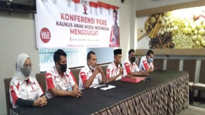 Kaukus Anak Muda Indonesia (KAMI) menyampaikan gugatan ke Din Syamsuddin Cs