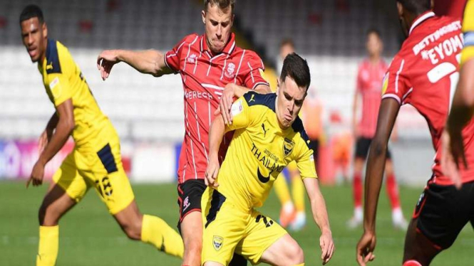 Duel Lincoln United vs Oxford United