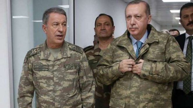 VIVA Militer: Jenderal Hulusi Akar dan Erdogan.