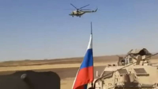 VIVA Militer: Helikopter Apache militer AS sergap konvoi militer Rusia