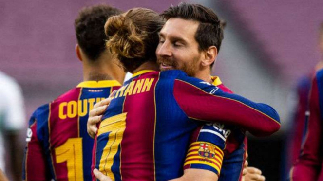 Pemain Barcelona, Antoine Griezmann dan Lionel Messi.