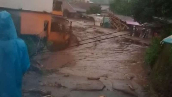 Banjir Bandang di Cicurug Sukabumi.