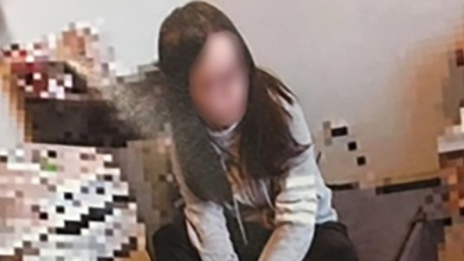Foto pelajar putri yang dikirim ke orang tuanya mengatakan dia diculik.