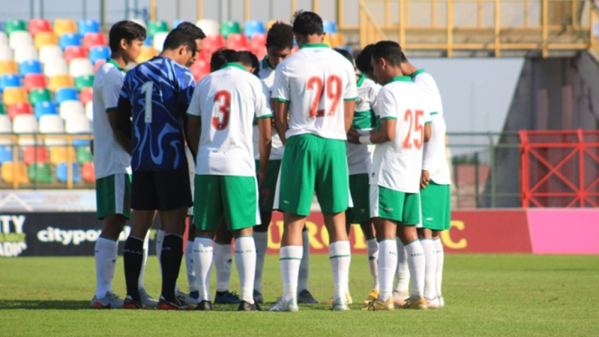 Timnas Indonesia U-19 saat menghadapi Qatar