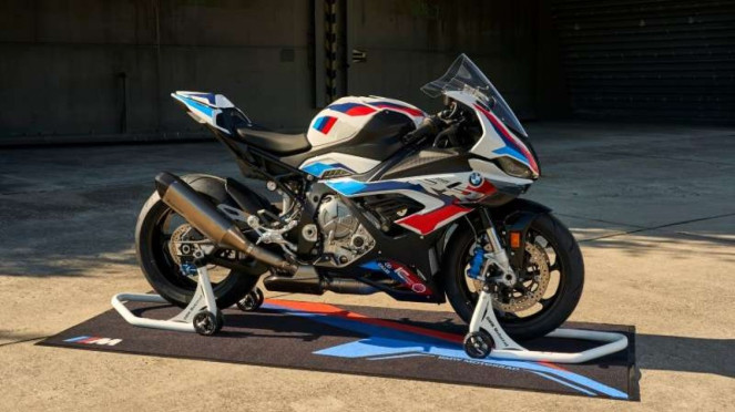 https://thumb.viva.co.id/media/frontend/thumbs3/2020/09/24/5f6c530f71e1f-motor-bmw-m-1000-rr_663_372.jpg