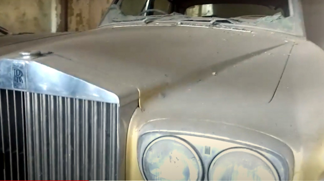 Rolls-Royce yang dibuang oleh pemiliknya