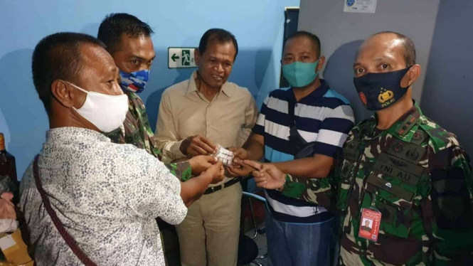 VIVA Militer: Satpomau dan Intelijen Lanud Silas Papare Gagalkan 20 Paket Sabu