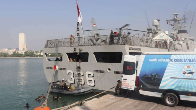 VIVA Militer: Prajurit KRI Sultan Hasanuddin 366 dan Coast Guard Turki
