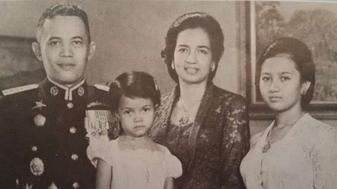 VIVA Militer: Foto Keluarga Jenderal Besar TNI Abdul Haris Nasution
