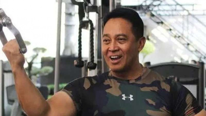 VIVA Militer : Jenderal TNI Andika Perkasa latihan fitnes