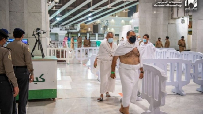 Ibadah umrah perdana di masa pandemi COVID-19