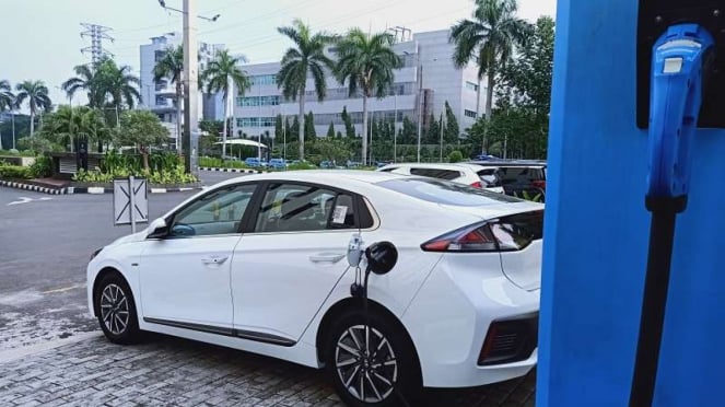 Imagem do carregamento do carro elétrico Hyundai Ioniq