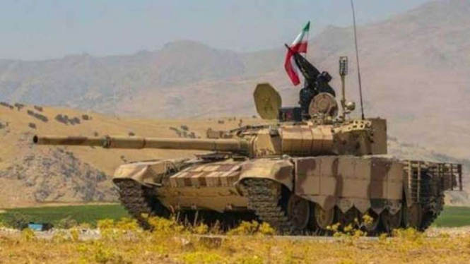 VIVA Militer: Tank Angkatan Bersejata Iran (Artes) di perbatasan Azerbaijan