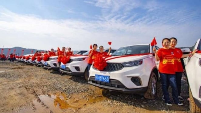 Buruh di Perusahaan Baja di China dapat bonus mobil baru