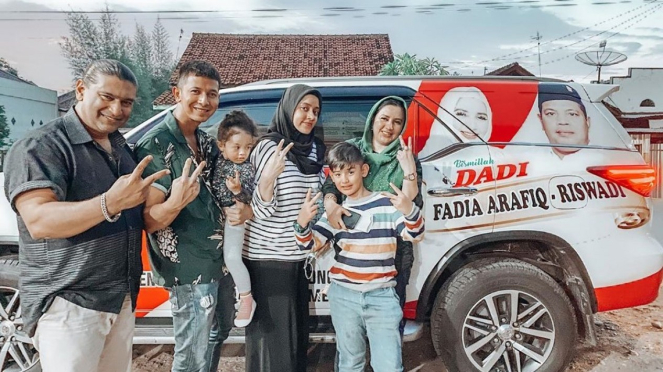 Fadia A Rafiq bersama saudaranya