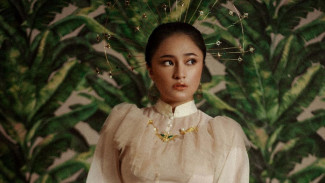 Hari Kesehatan Mental Dunia, Marshanda Luncurkan Batik dengan Motif Gelombang Otaknya