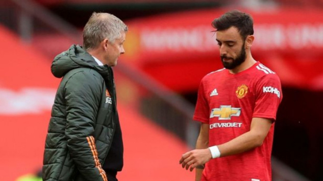 Manajer Manchester United, Ole Gunnar Solskjaer, dan Bruno Fernandes