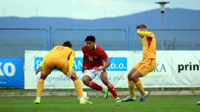 Jack Brown membela Timnas Indonesia U-19 melawan Makedonia Utara