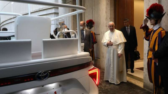 Mobil Paus Fransiskus 