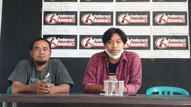 Kontras Surabaya saat konferensi pers di Surabaya, Jawa Timur, pada Rabu, 14 Oktober 2020.