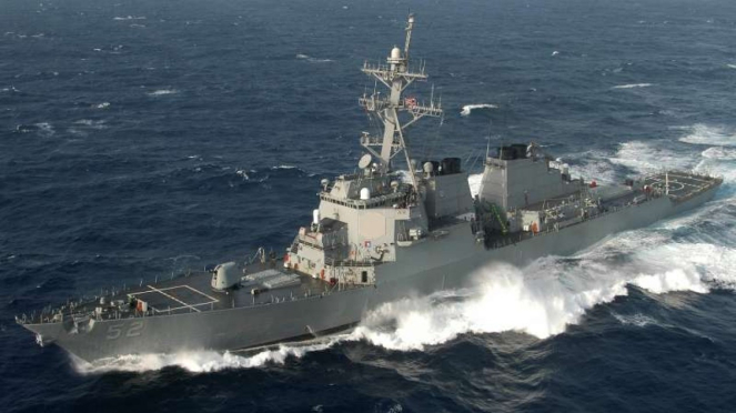 VIVA Militer: Kapal perusak peluru kendali Angkatan Laut AS, USS Barry (DDG-52)