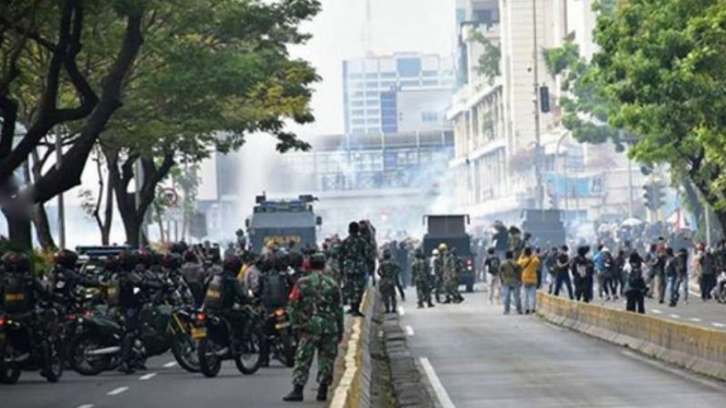 VIVA Militer: TNI amankan Jakarta dari kerusuhan.
