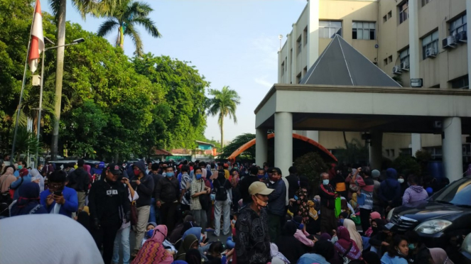 Pendaftar bantuan UMKM penuh sesak di Kota Tangerang