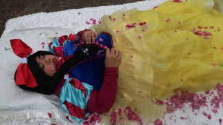 Pangeran Tak Kunjung Datang, Putri Tidur Kekeyi Bangun Sendiri