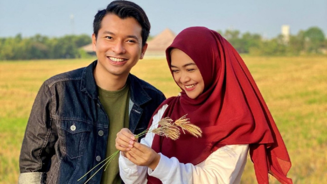 Ria Ricis dan Reza Surya.