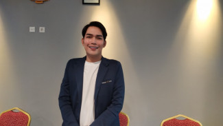 Mantan Pacar Elly Sugigi, Aditya Gumelar Rilis Lagu Religi