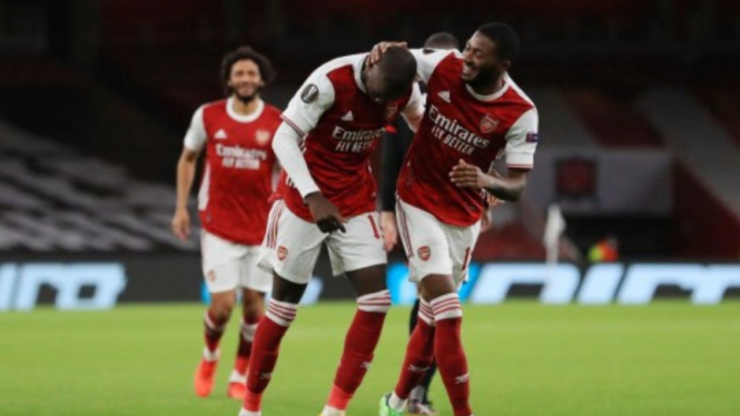 Para pemain Arsenal rayakan gol Pepe ke gawang Dundalk