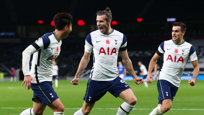 Selebrasi Gareth Bale usai cetak gol untuk Tottenham Hotspur