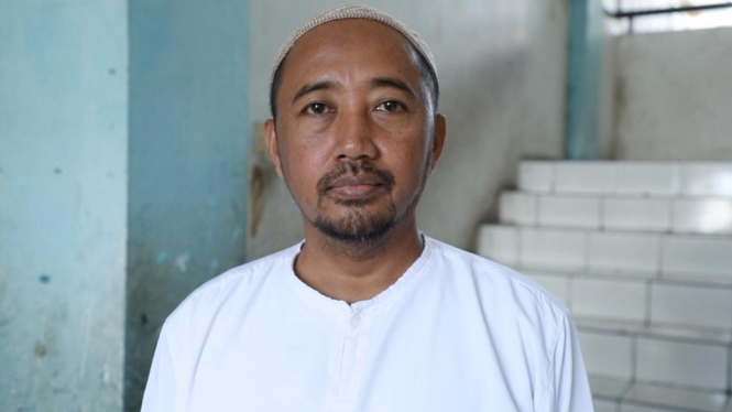 Tajul Muluk, ketua kelompok Syiah Sampang menyatakan siap dibaiat sebagai Suni.-BBC INDONESIA


