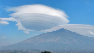 5 Fenomena Bentuk Awan Unik Viral di Media Sosial