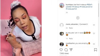 Cantiknya Beauty Vlogger Fai Buntida yang Piawai Dandan Pakai Kaki