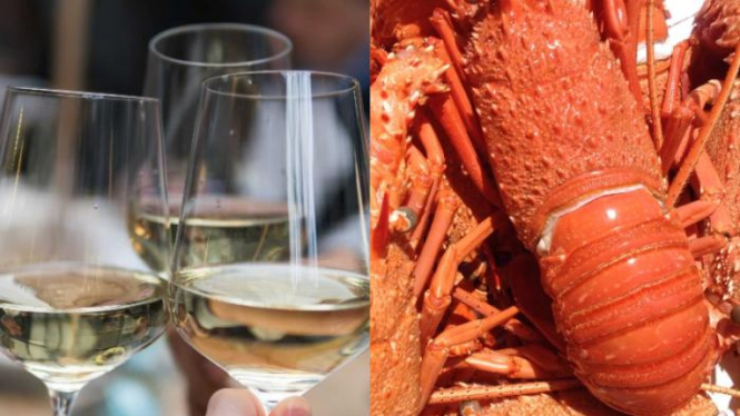 Anggur dan lobster Australia telah ditahan oleh bea cukai China.