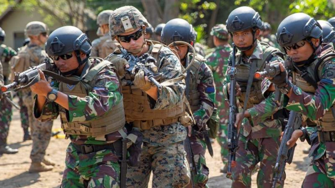 VIVA Militer: Latihan gabungan Korps Marinir TNI Angkatan Laut