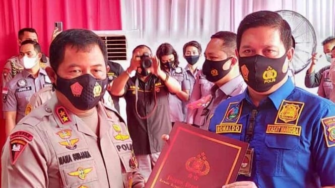 Kasat Narkoba Polres Jakbar Kompol Ronaldo Maradona dan Kapolda Metro Jaya