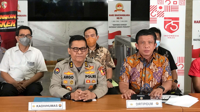 Kadiv Humas Polri Irjen Raden Prabowo Argo Yuwono dan Brigjen Ferdy Sambo 