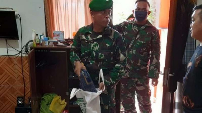VIVA Militer: Penangkapan pria ngaku intel perwira TNI di Bali.