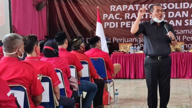 Ketua DPP PDIP Sukur Nababan dalam Pembekalan Pemenangan Pilkada Kota Depok